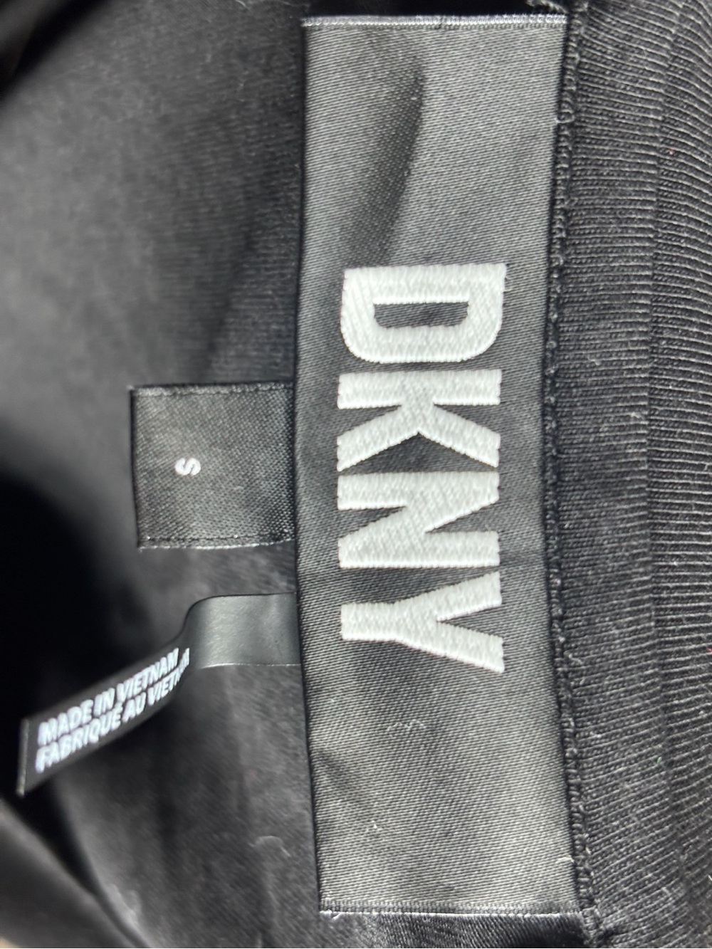 DKNY Women’s Black Logo Graphic T-Shirt Short Sleeve Crew Neck Size S - Picture 4 of 4
